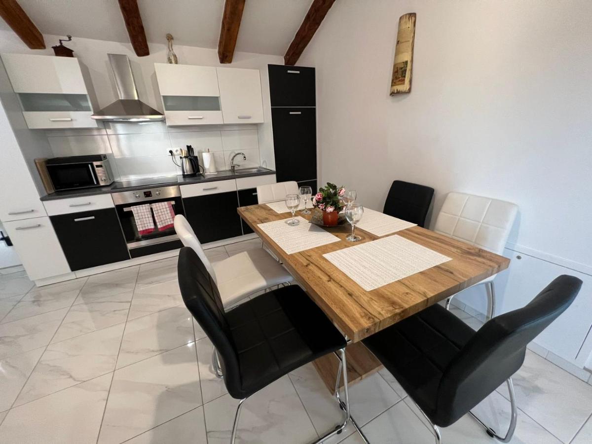 Apartman Lorena Lakmartin Ngoại thất bức ảnh