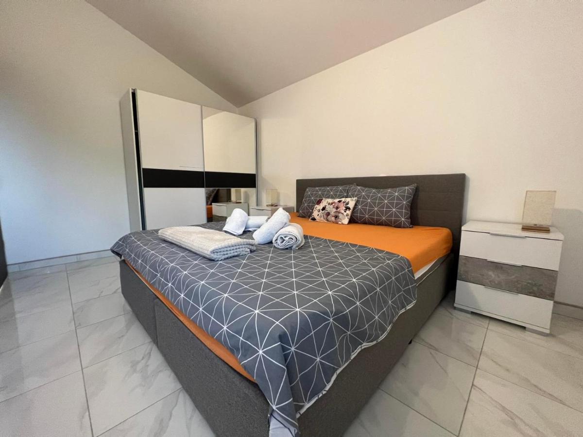 Apartman Lorena Lakmartin Ngoại thất bức ảnh